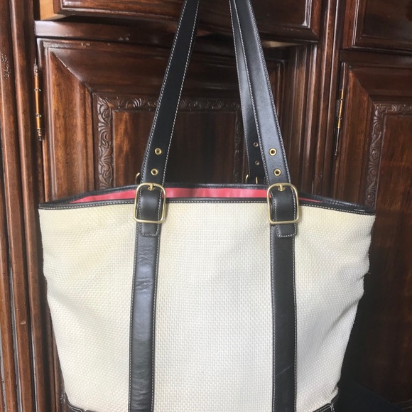 Generous Woven Coach Tote Black & Cream - Picture 5 of 15
